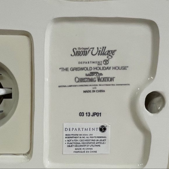 DEPT. 56 National Lampoon’s Christmas Vacation “Griswold Holiday House” - NIB - Picture 12 of 14